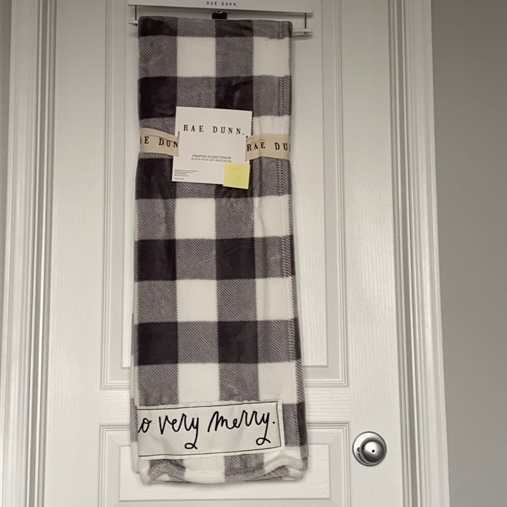 New Rae Dunn plush throw “SO VERY MERRY”